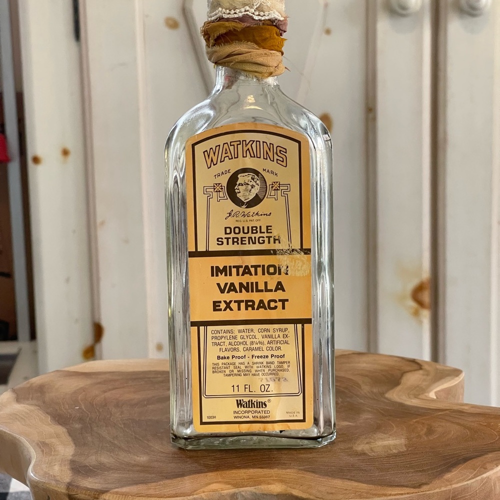 Vintage Watkins Double Strength Vanilla Extract bottle! - Picture 2 of 9